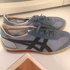 WORN ONCE tennis shoes!